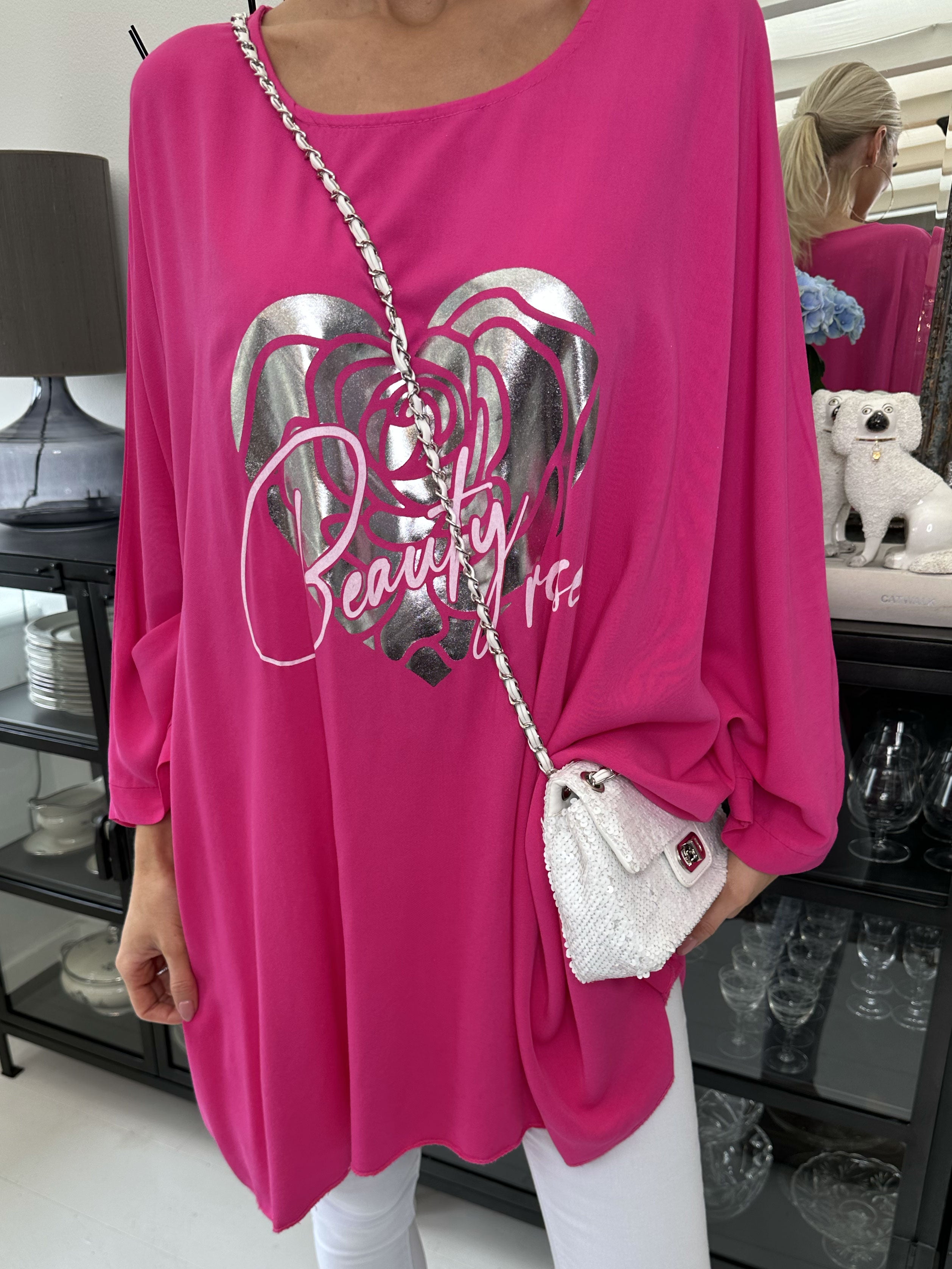 Flavia - T-shirt med silvertryck och fladdermusärmar